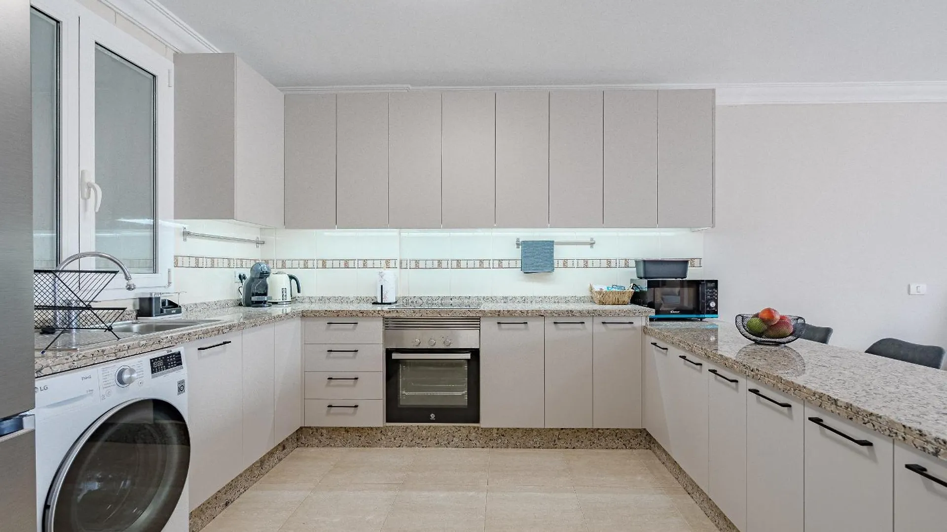 The Sunset - 2 Bedroom Apartment Costa Adeje  Costa Adeje (Tenerife)